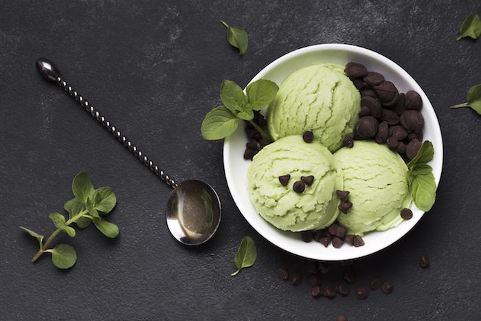 crème glacée à l'arôme de menthe crème glacée à l'arôme de menthe